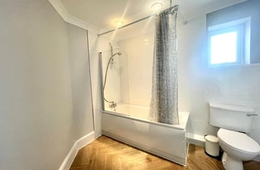 Chaddlewood Avenue, Lipson, Plymouth - Image 3